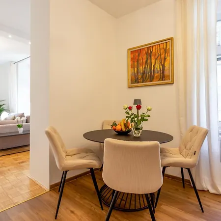 Apartma Apolon Ii *